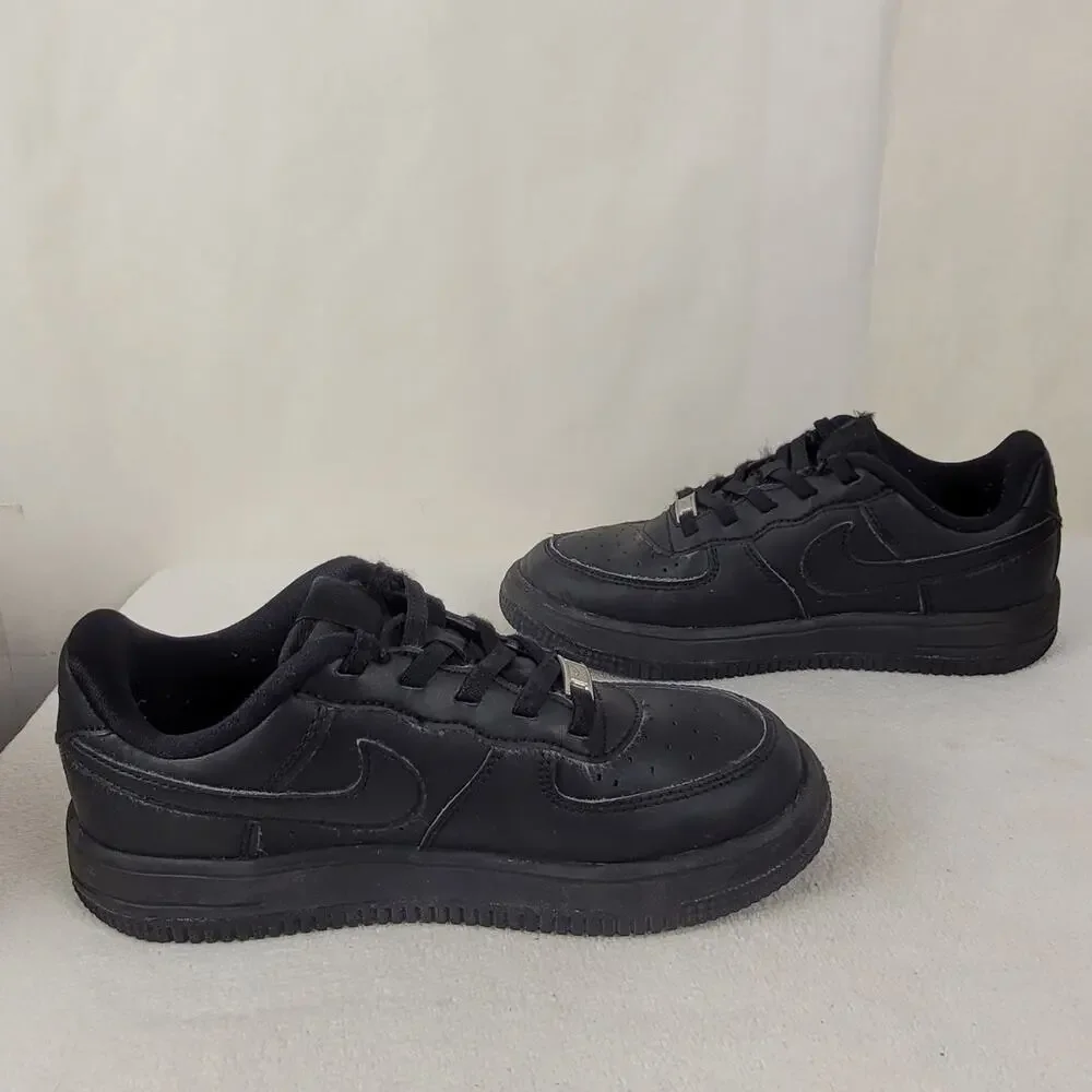 Nike Air Force 1 low Easyon black on black size 1y
